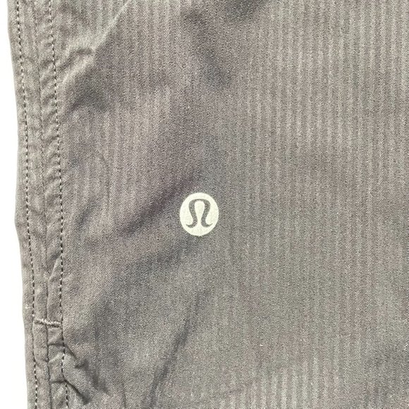 Lululemon Dance Studio Crop Black Women's SZ 2‎ - Picture 6 of 8